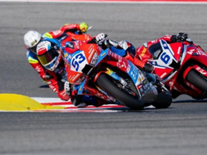 WSBK夺冠赛车复刻版今晚拍卖！张雪最新发声：封顶500万元 只能一点一点加价 !