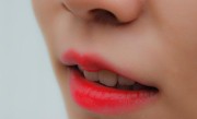 女生唇毛会越刮越多吗（为什么不建议用修眉刀刮掉唇毛） ！