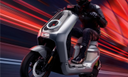 全球首款AI智能两轮电动车 小牛NXT2今天开售 5299元起 !