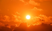 41.1℃热破纪录！海南岛成“烸南岛” ！