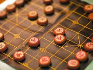 下象棋十句口诀（学习下棋时的十条口诀和技巧） ！