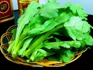 皇帝菜和茼蒿的异同（皇帝菜和茼蒿在性质和用途上的不同） ！