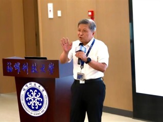 福耀科技大学新生第一课：王树国回应大一大二不上专业课 !