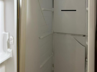 14岁男孩痴迷科学实验：把干冰放冰箱半夜引发爆炸 ！