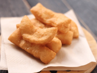 男子每早2根油条吃出动脉硬化 医生：避免油炸食品频繁食用 !