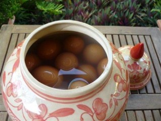 怎么腌咸鸡蛋简单又好吃（咸鸡蛋的11种腌制方法） ！