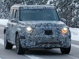 奔驰入门级“小G”实车曝光：方盒子造型 车长约4.4m ！