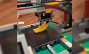 用乐高积木组装3D打印机：还真能工作打印！ 
