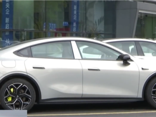 深蓝L06新车在4S店未提车就撞了 车主换车遭拒 ！