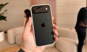 王心凌晒自拍照：新换的iPhone Air抢镜 !