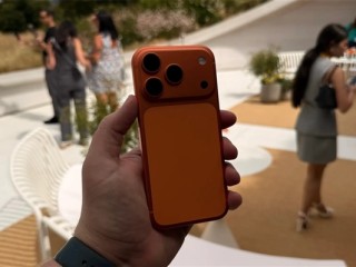 首发抢到赚到 第一批iPhone 17系列加价卖 !