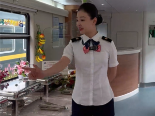 20天往返13000公里 Y461旅游列车出发 火车上也能吃自助餐 ！
