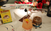 2万公里全球最长航线启航 飞26小时吃啥 飞机餐公布 ！