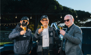 2025年首台FF 91 2.0交付：贾跃亭和大家举杯庆贺 ！