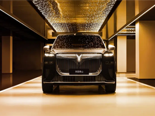 锁定45万元以上！岚图高管：大六座SUV就看泰山和问界M9 ！