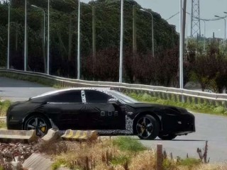 若定价40万你买吗 小米SU7L外观曝光！后排空间大幅度改善 !