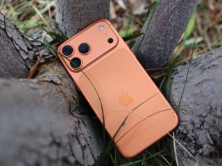 iPhone 17系列首销：多位黄牛在闲鱼加价销售 !