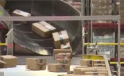 美国取消对中国小额包裹免税政策 美专家算了一笔账：苦了消费者 ！