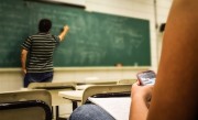 广州拟规定中小学可禁止学生带手机：经允许带入的要统一管理 ！