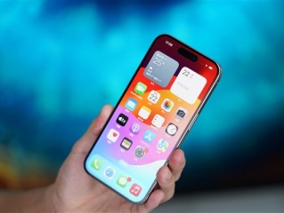 卢伟冰回应小米员工用iPhone：这完全是大家自由 我也买2T版苹果了有点肉疼 ！