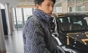 让你瞧不起人！男子穿睡衣买车无人理去隔壁全款买奥迪 网友看爽 ！