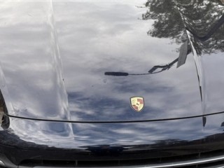 英国议员妻子的保时捷大灯在伦敦被偷 1小时后有人公开售卖 !