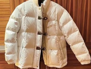 消费者称300元以下难买真羽绒服 记者调查 !