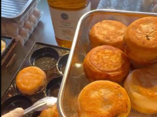 35岁程序员辞职摆摊卖肉蛋堡：月入5万 食材来自胖东来、山姆 ！