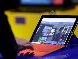 Win11强加AI被吐槽：PC玩家要安全、性能 不想要广告 !
