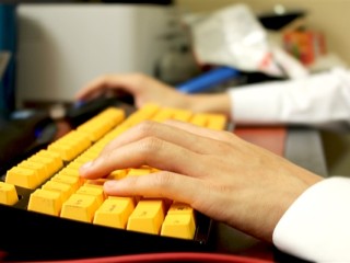 中国成年人平均23时15分入睡、睡眠时长超7小时：你达标了吗?
