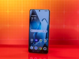 曝一加15首发新一代东方屏：刷新率提升至165Hz !