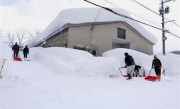 积雪厚度达2.55米！日本罕见强降雪致27死290人受伤 !