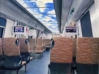 运行近10年再引争议 网友建议撤掉深圳地铁11号线“商务车厢” !