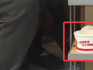 刚被判赔220万！海底捞又现撒尿事件 门店回应：污染用品已废弃处理 ！