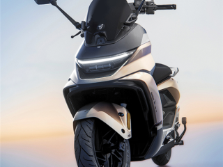 号称燃油125踏板颠覆者 九号M5系列电动摩托发布：7499元起 !