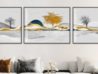 客厅挂画距离天花板多高合适?