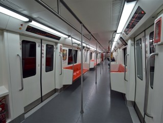 伦敦出手整治：外放手机声音将罚款近1万元 行为让人厌恶 !