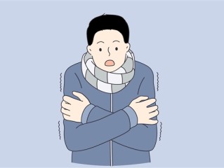 南北方气温反差大 网友：你在北方裹着袄 我在南方露着腰 !