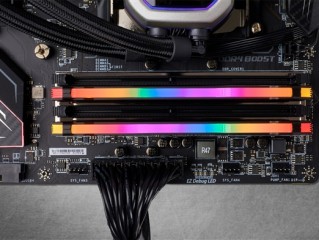 价格比DDR5还贵 三星等大厂已无法回头：DDR4内存还得涨价至少2年 !