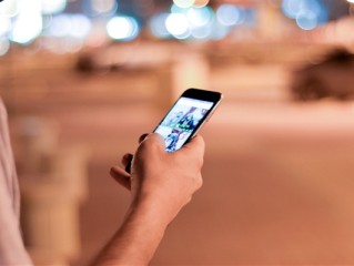 国人平均每天刷抖音1.5小时以上！专家：应该设立不能天天看手机 !