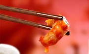 小龙虾价格腰斩 业内人士：还会再降 ！