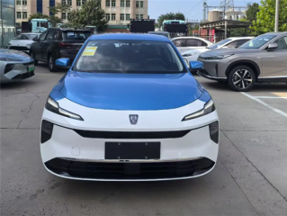 启用纯电MPV 上海出租上新车型：可放6件大行李箱 !