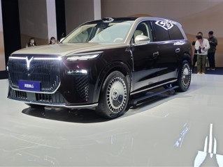 37.99万起 岚图泰山上市：全系65度大电池 华为顶级智驾 ！