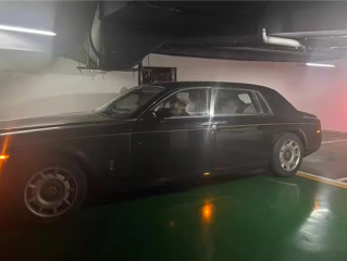 打八折 晋A99999劳斯莱斯加长幻影180万成功拍卖：不含牌照 ！