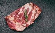 烤肉店停电 老板：全场56桌全免单 !