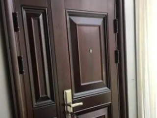 猫眼一般装在门的多高位置?