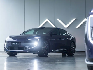 换装车顶激光雷达、后桥标配双电机！全新阿维塔12实车亮相 ！