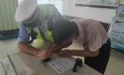 烟台一男子喝完酒 开车去交警队处理违章 2年内开不了车了 !