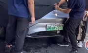 极狐起火厂家第一时间撬车标 官方道歉：处理不当 ！