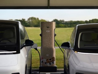 理想5C超充站建成2500座 李想久违发声：已经超过了特斯拉！ 